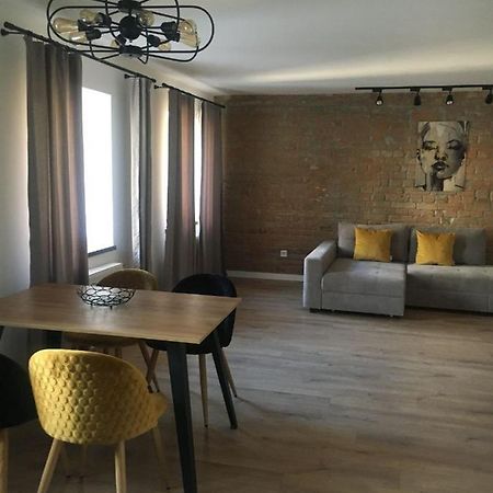 Дворівневі Апартаменти На Площі Ринок Lemberg Exterior foto
